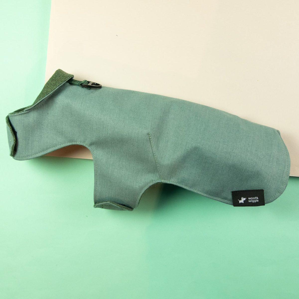 Regenmantel für Hunde mit integriertem Hundegeschirr