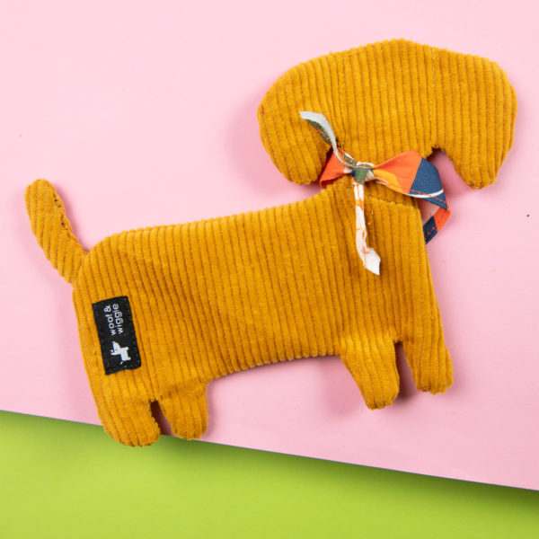 Hand warmer dachshund "Kurt" in yellow