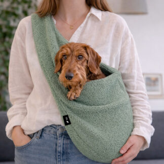 SnugPup Tragetuch für Hunde in "Bouclé Salbei"